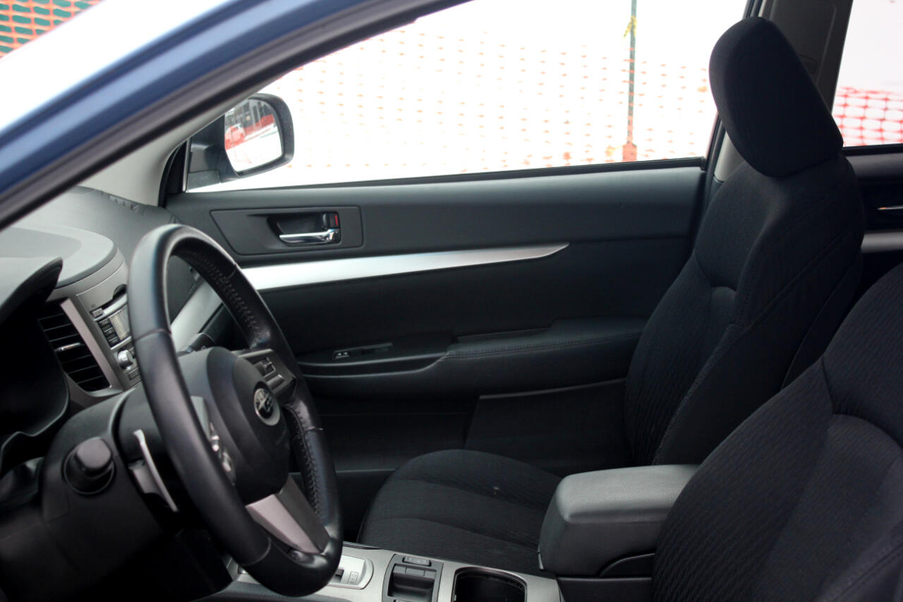 Subaru Outback 2.5i Premium 2011