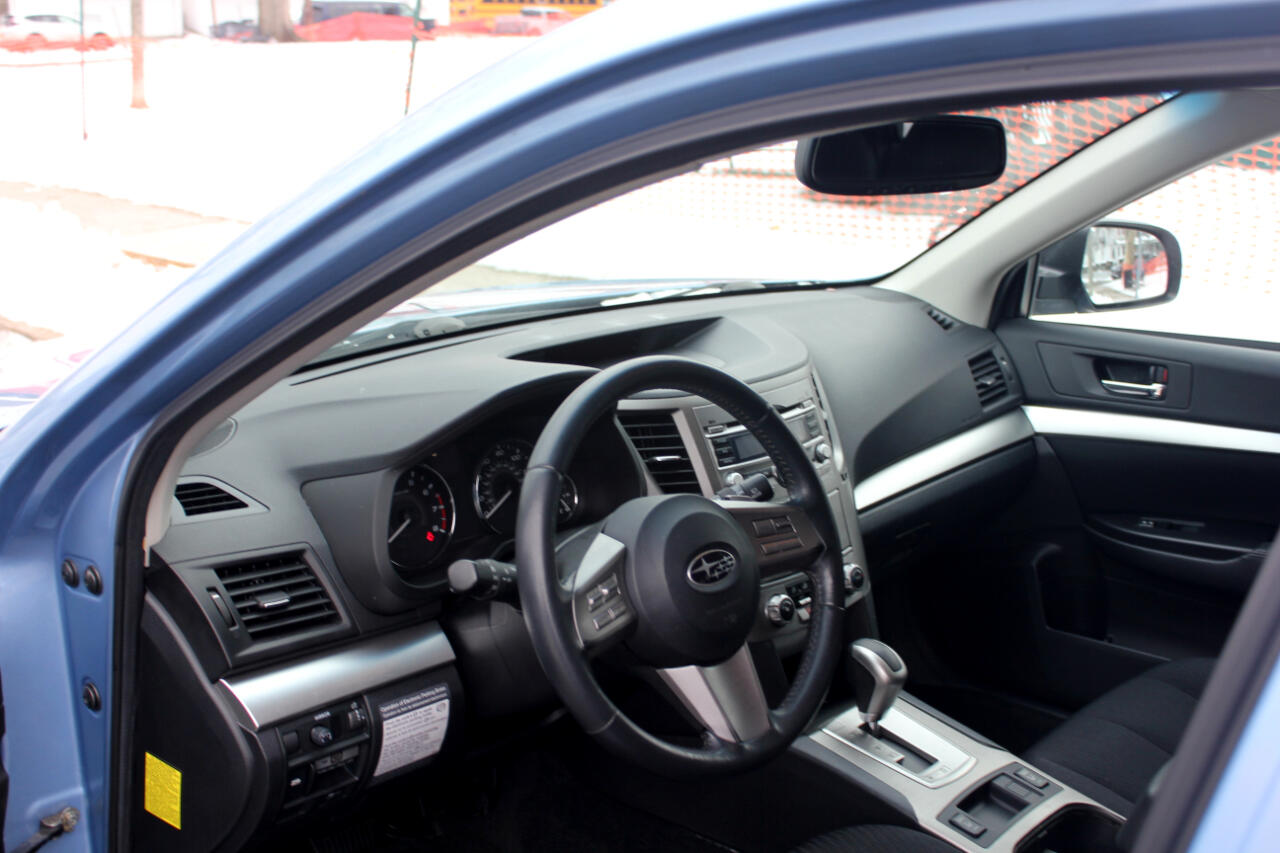 Subaru Outback 2.5i Premium 2011