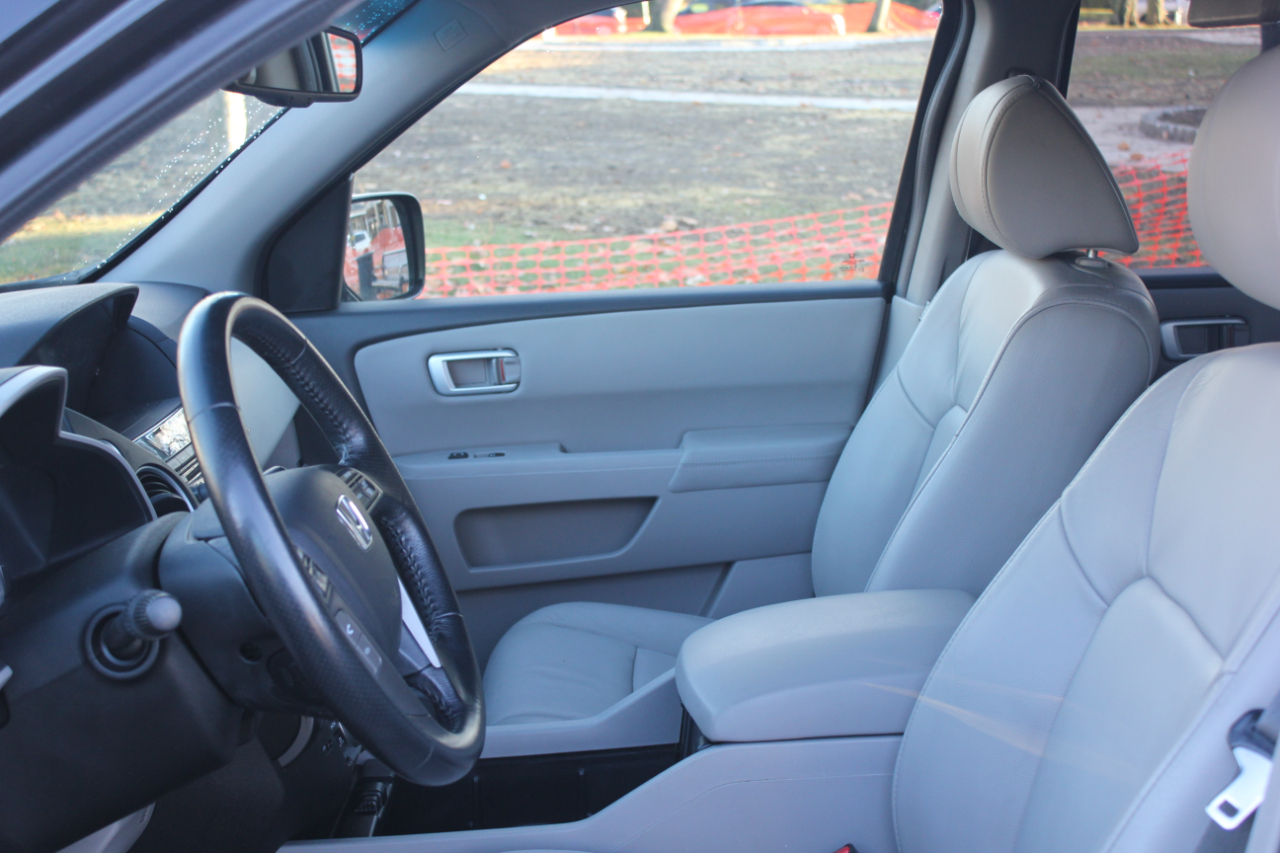 Honda Pilot EX-L 4WD 5-Spd AT with DVD 2014