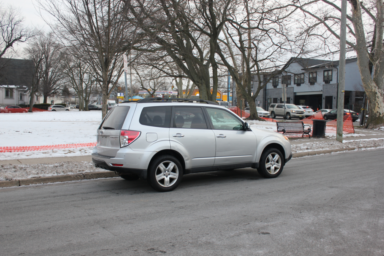 Subaru Forester 2.5X Premium 2010