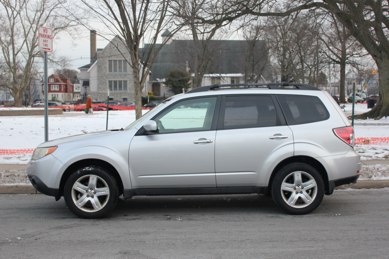 Subaru Forester 2.5X Premium 2010