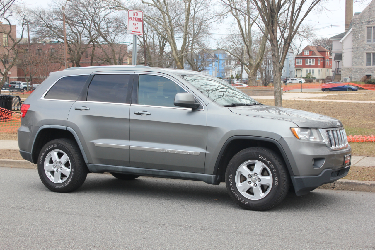 Jeep Grand Cherokee Laredo 4WD 2012