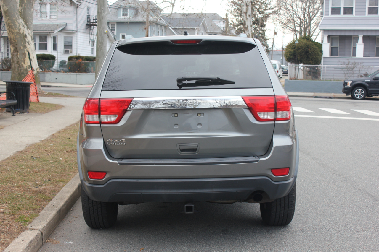 Jeep Grand Cherokee Laredo 4WD 2012