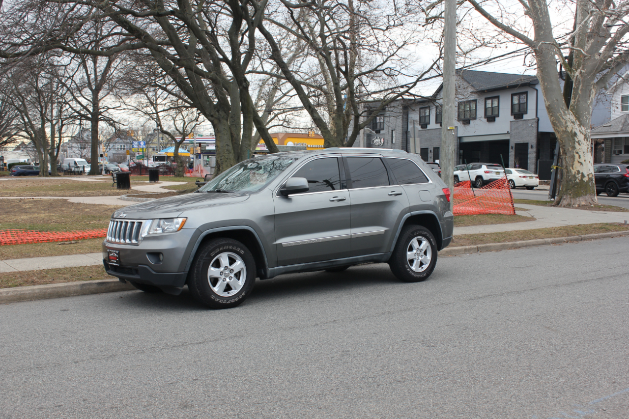 Jeep Grand Cherokee Laredo 4WD 2012