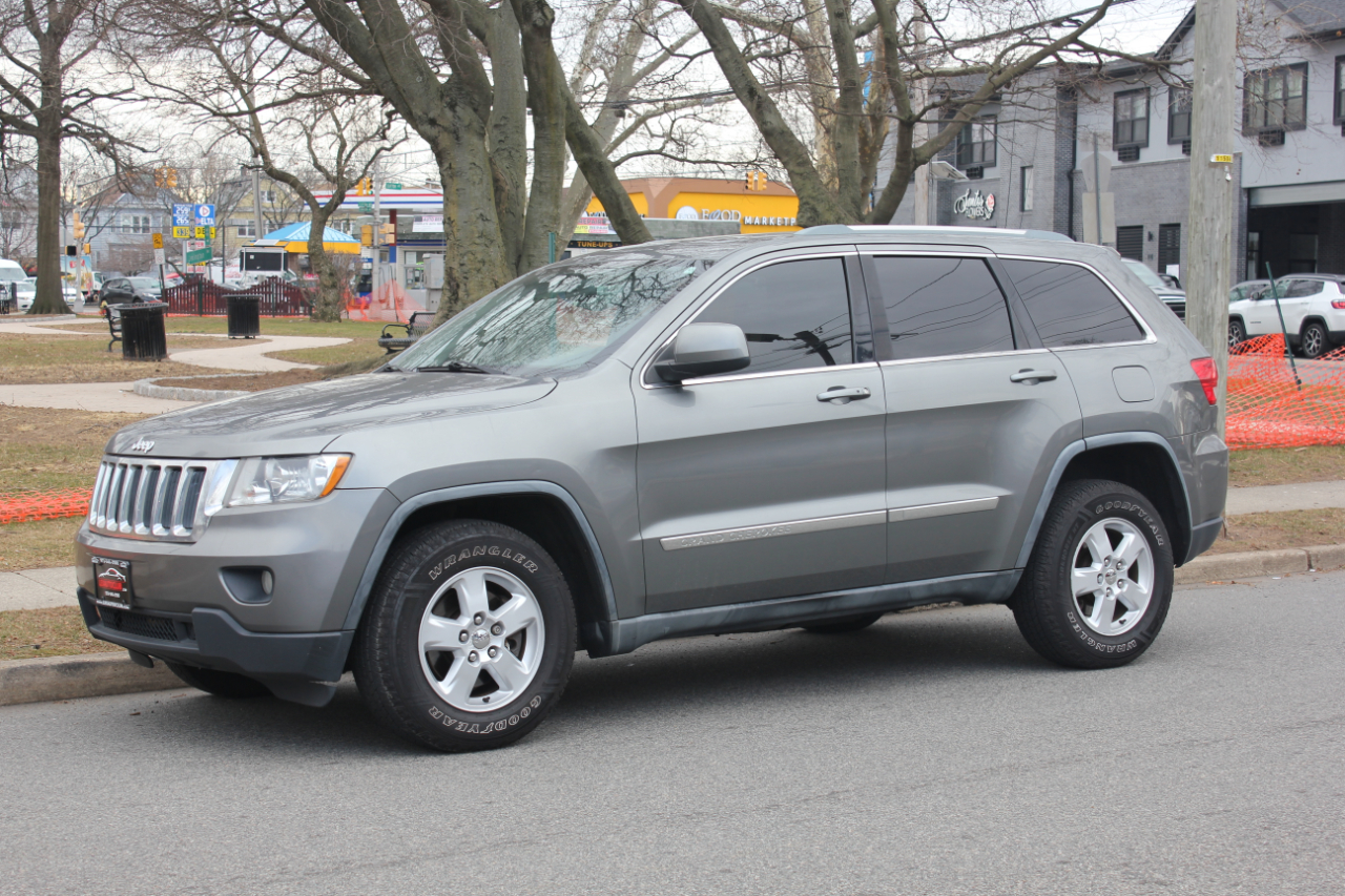 Jeep Grand Cherokee Laredo 4WD 2012