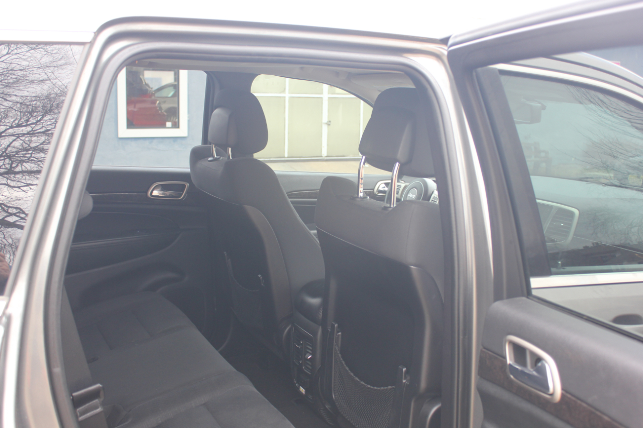 Jeep Grand Cherokee Laredo 4WD 2012