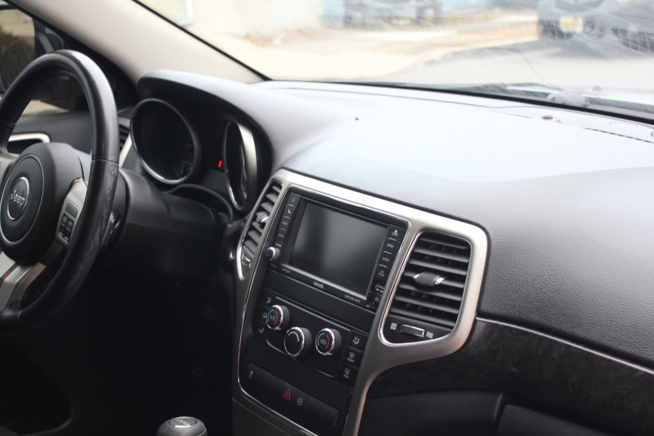 Jeep Grand Cherokee Laredo 4WD 2012