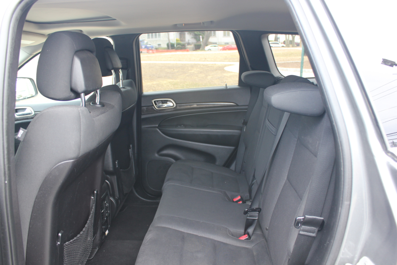 Jeep Grand Cherokee Laredo 4WD 2012