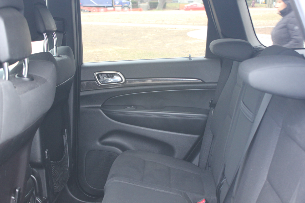 Jeep Grand Cherokee Laredo 4WD 2012