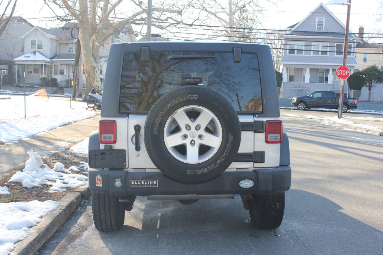 Jeep Wrangler Unlimited Sport 4WD 2012
