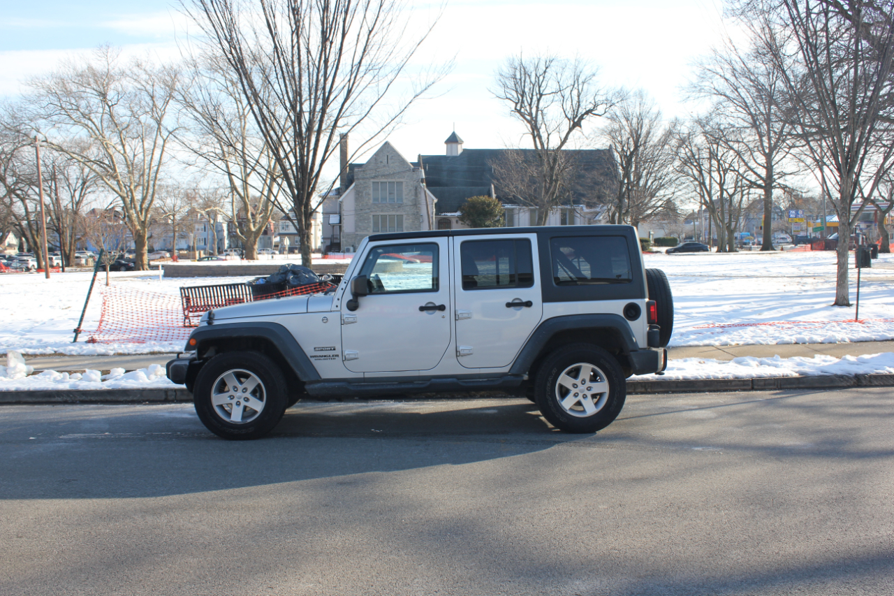 Jeep Wrangler Unlimited Sport 4WD 2012