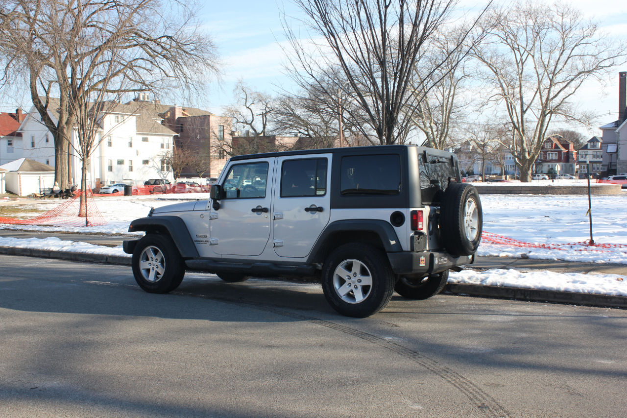 Jeep Wrangler Unlimited Sport 4WD 2012