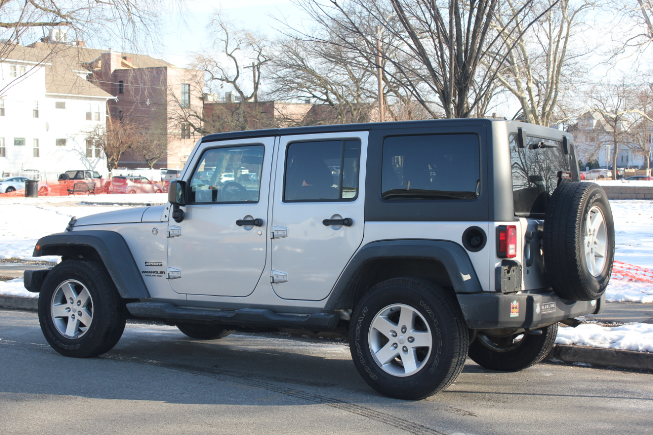 Jeep Wrangler Unlimited Sport 4WD 2012