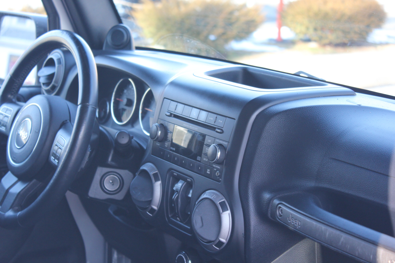 Jeep Wrangler Unlimited Sport 4WD 2012