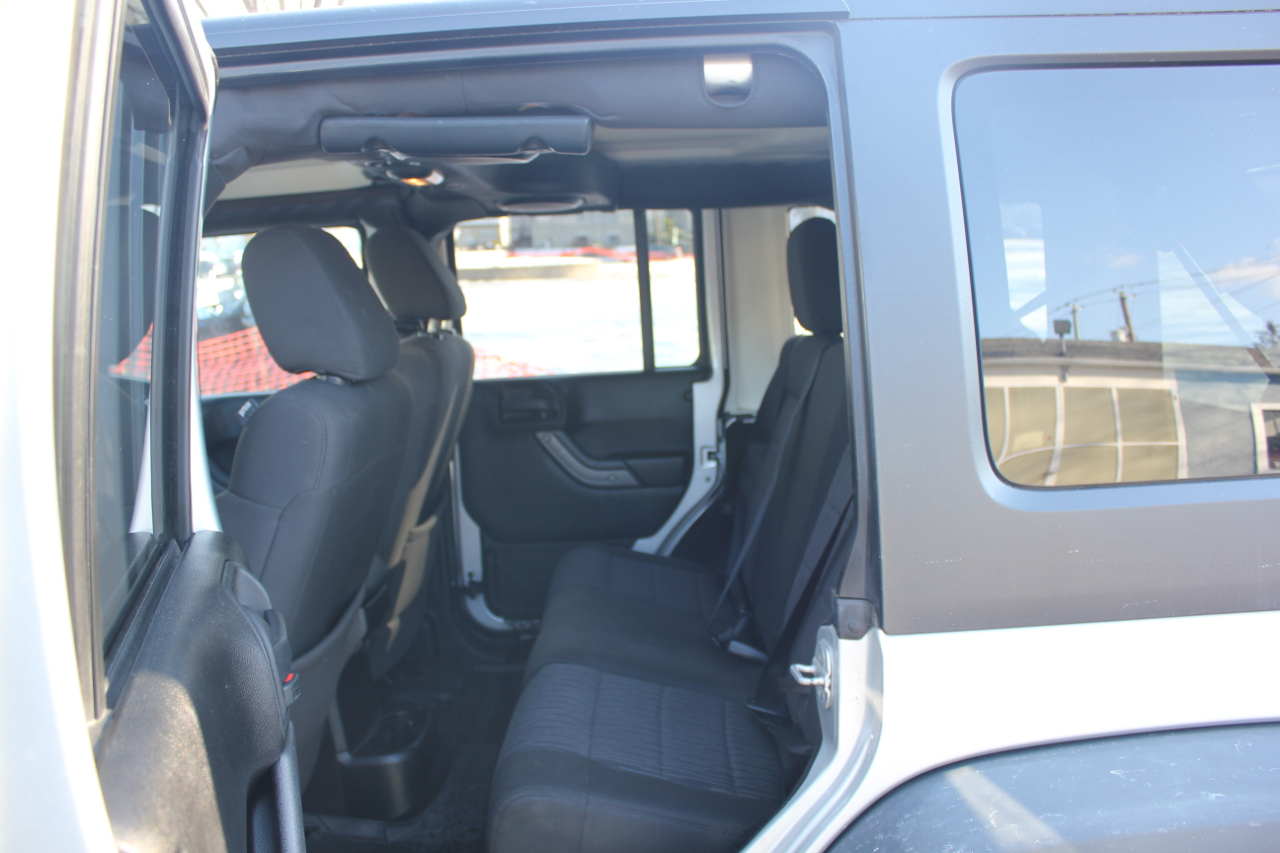 Jeep Wrangler Unlimited Sport 4WD 2012