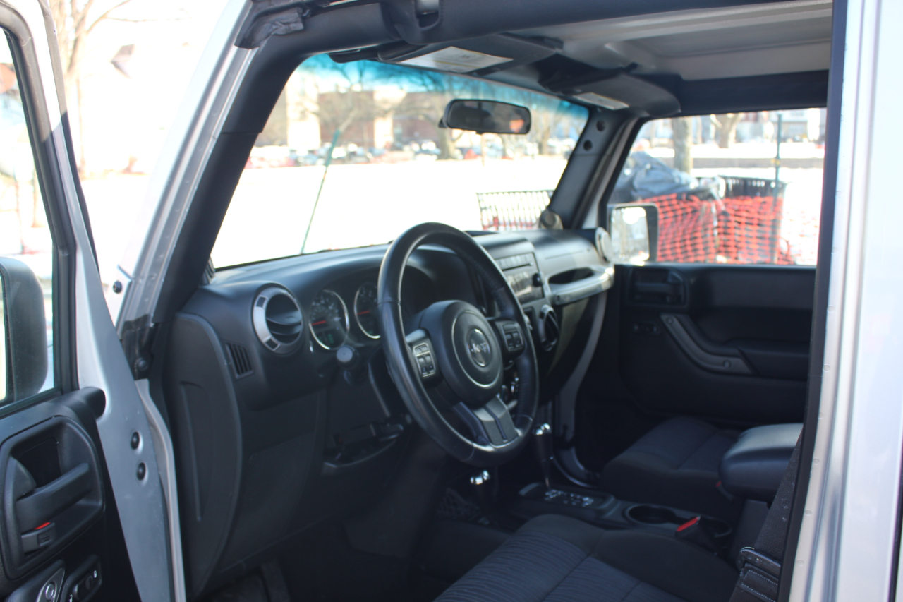 Jeep Wrangler Unlimited Sport 4WD 2012