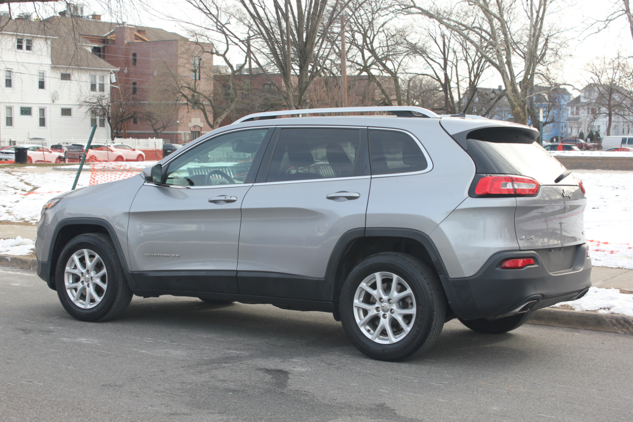 Jeep Cherokee Latitude 4WD 2015