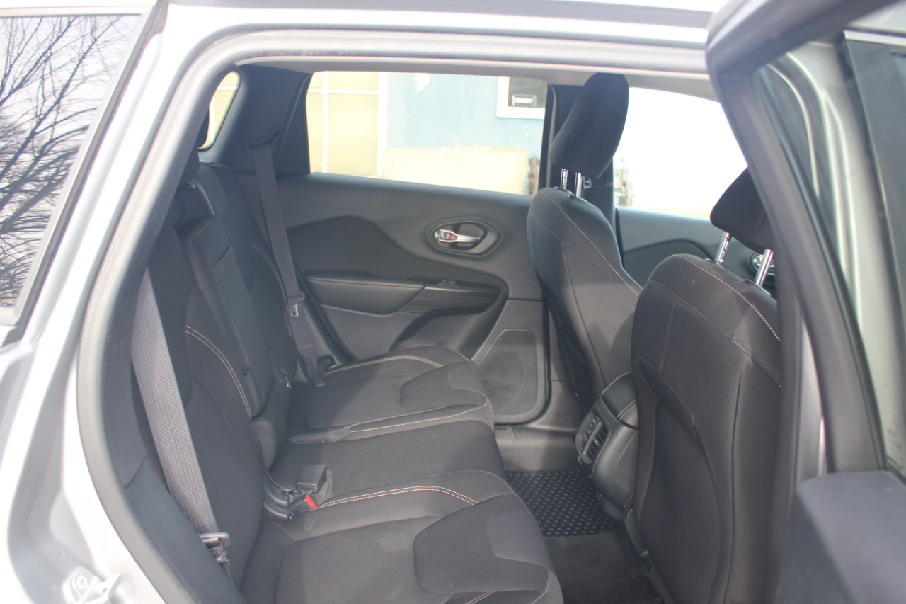 Jeep Cherokee Latitude 4WD 2015