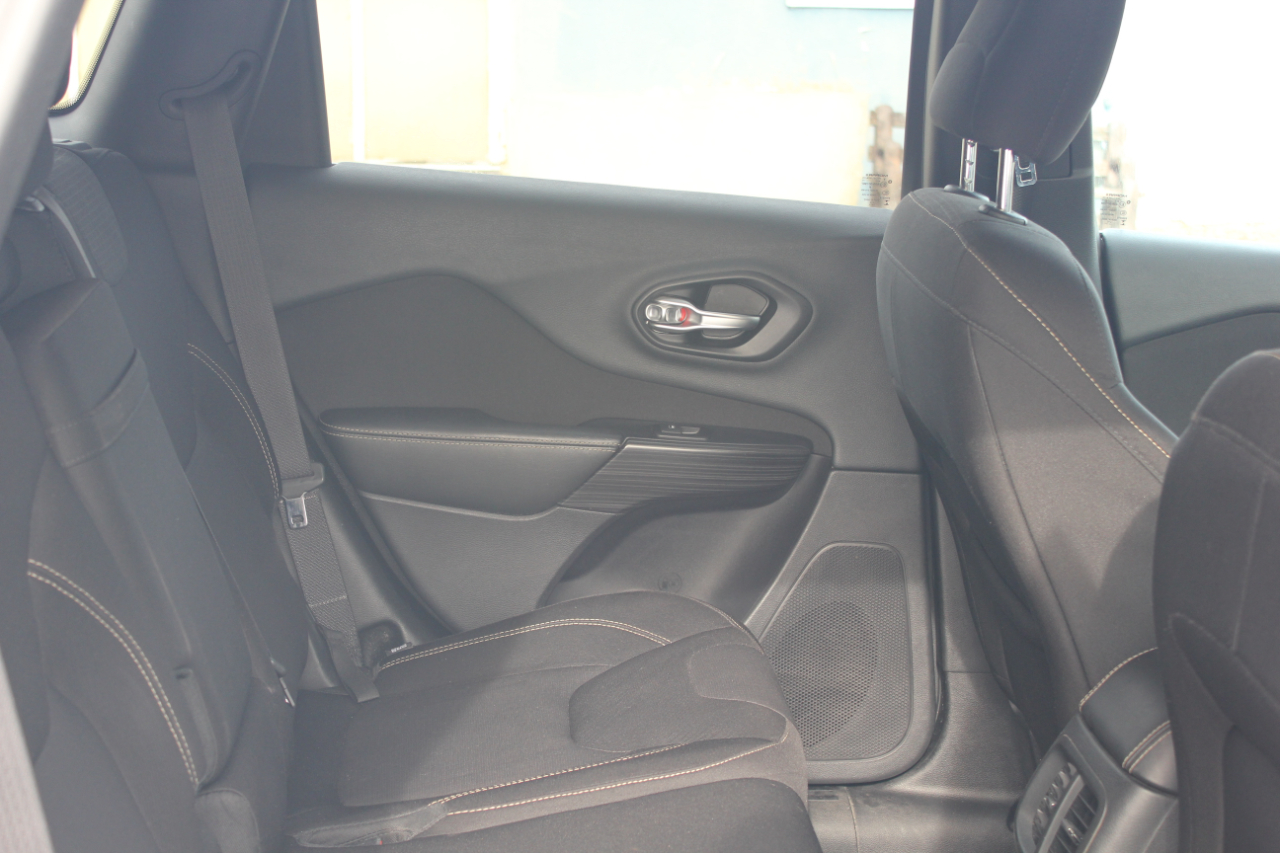 Jeep Cherokee Latitude 4WD 2015