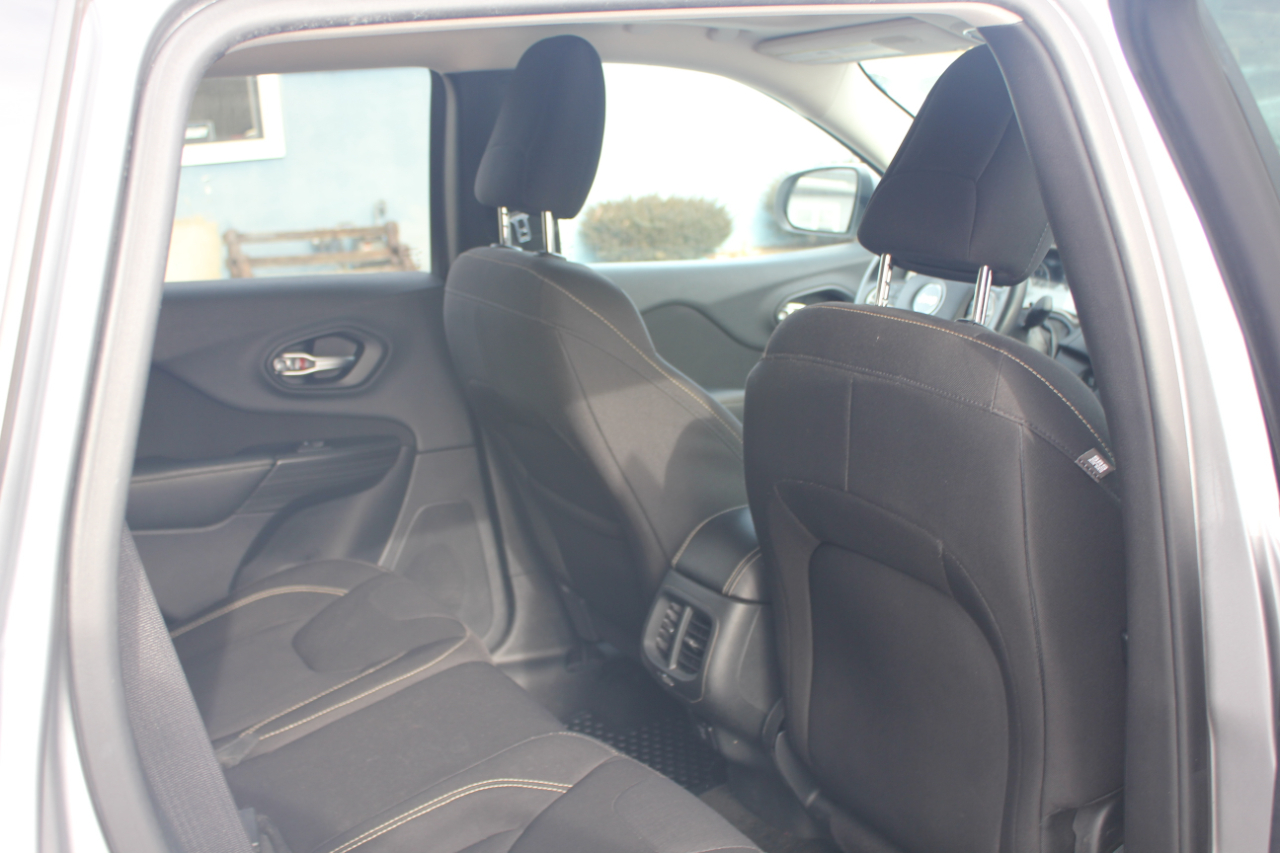 Jeep Cherokee Latitude 4WD 2015