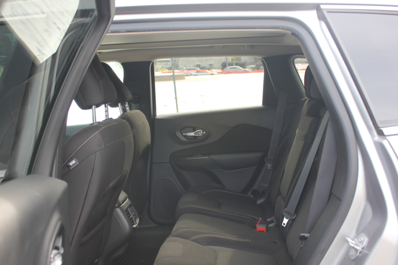 Jeep Cherokee Latitude 4WD 2015