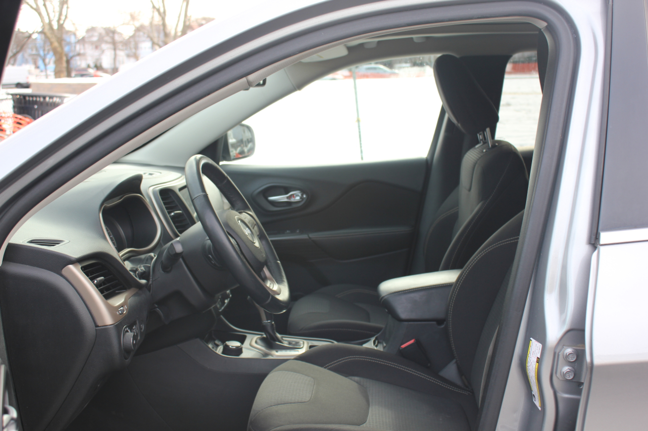 Jeep Cherokee Latitude 4WD 2015