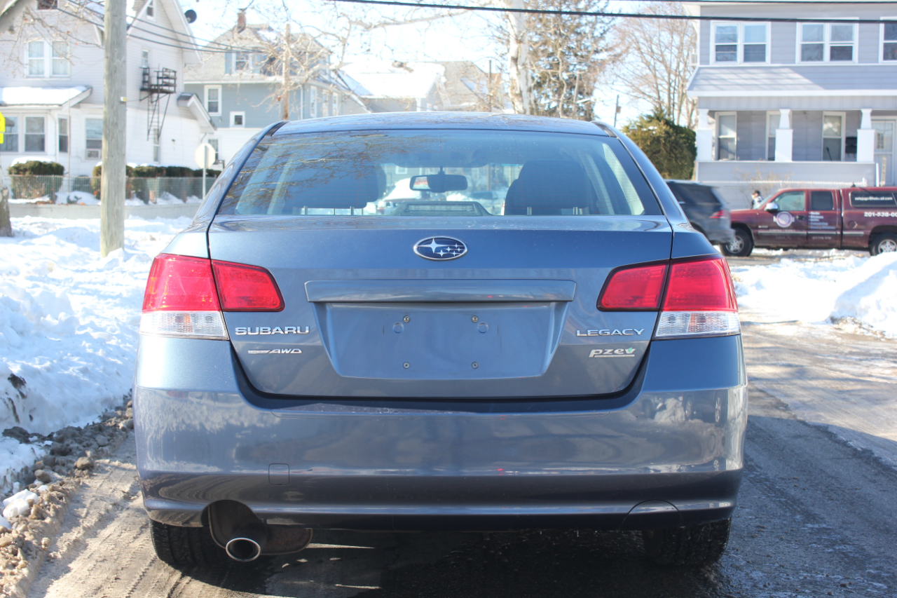 Subaru Legacy 2.5i Premium 2013