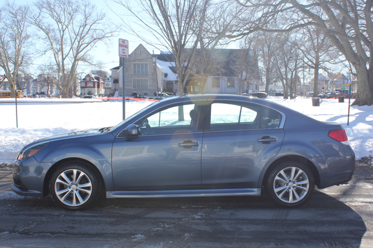 Subaru Legacy 2.5i Premium 2013