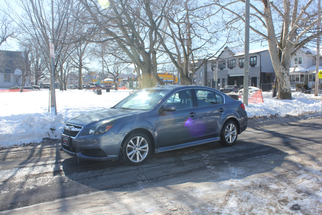 Subaru Legacy 2.5i Premium 2013