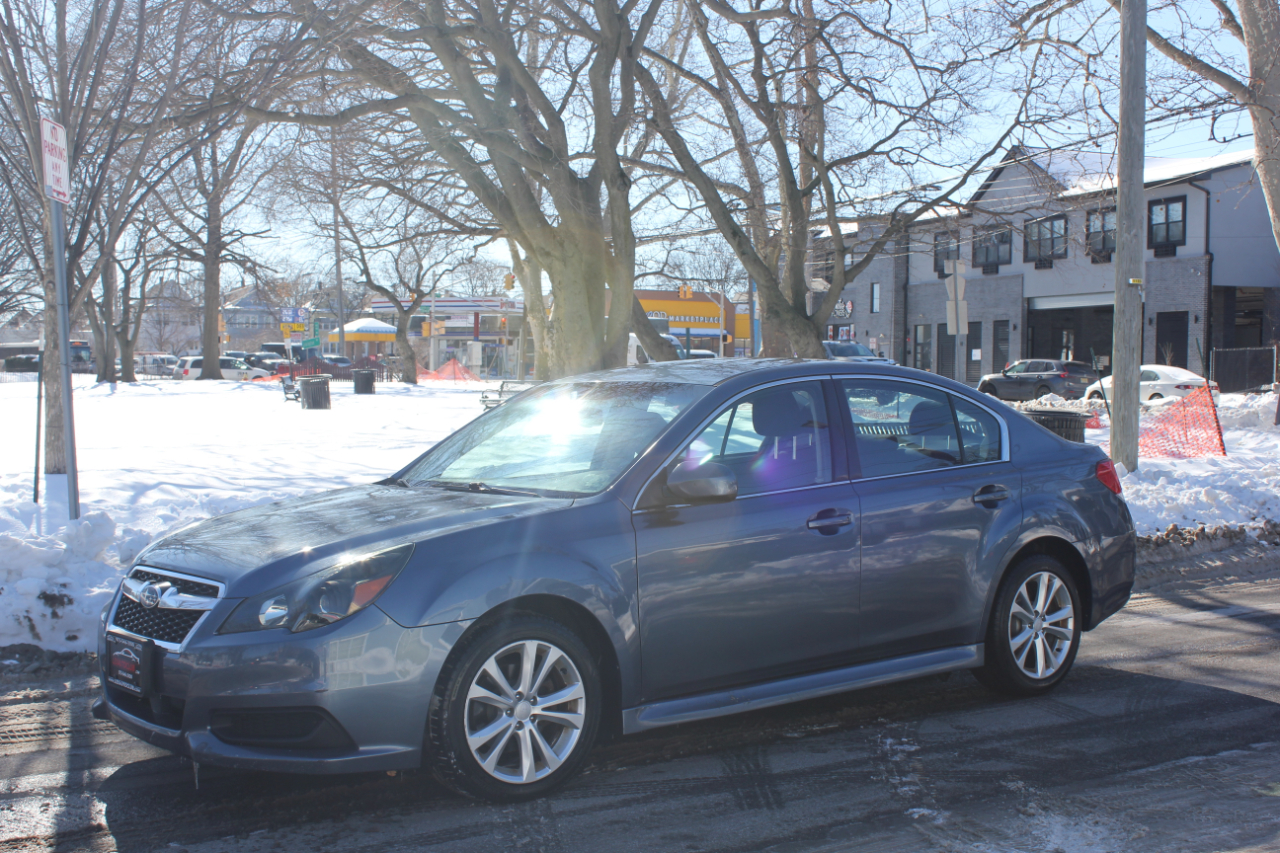 Subaru Legacy 2.5i Premium 2013