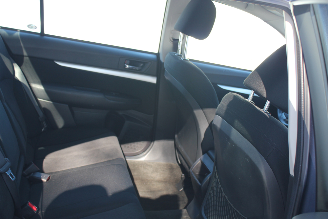 Subaru Legacy 2.5i Premium 2013