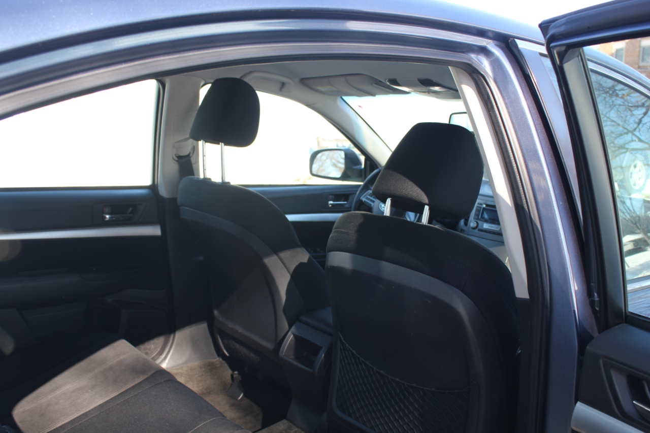 Subaru Legacy 2.5i Premium 2013