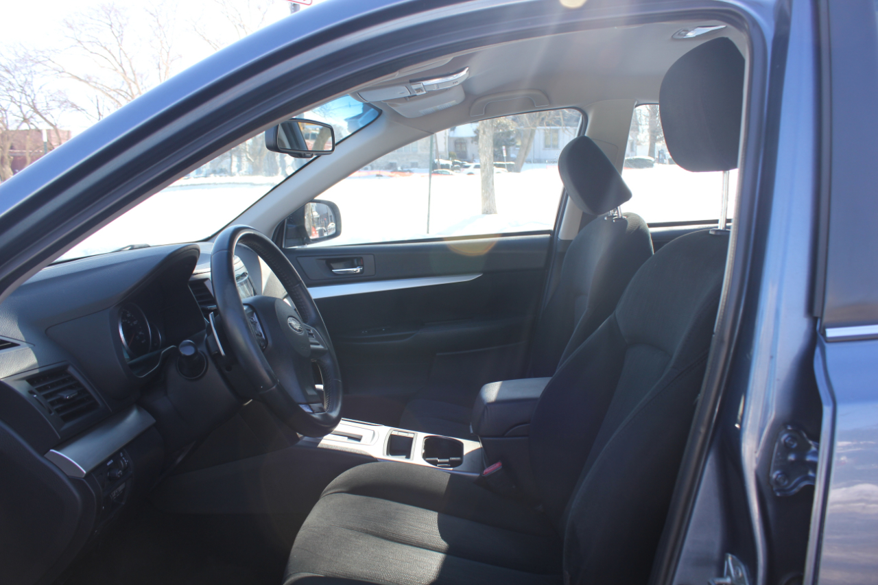 Subaru Legacy 2.5i Premium 2013