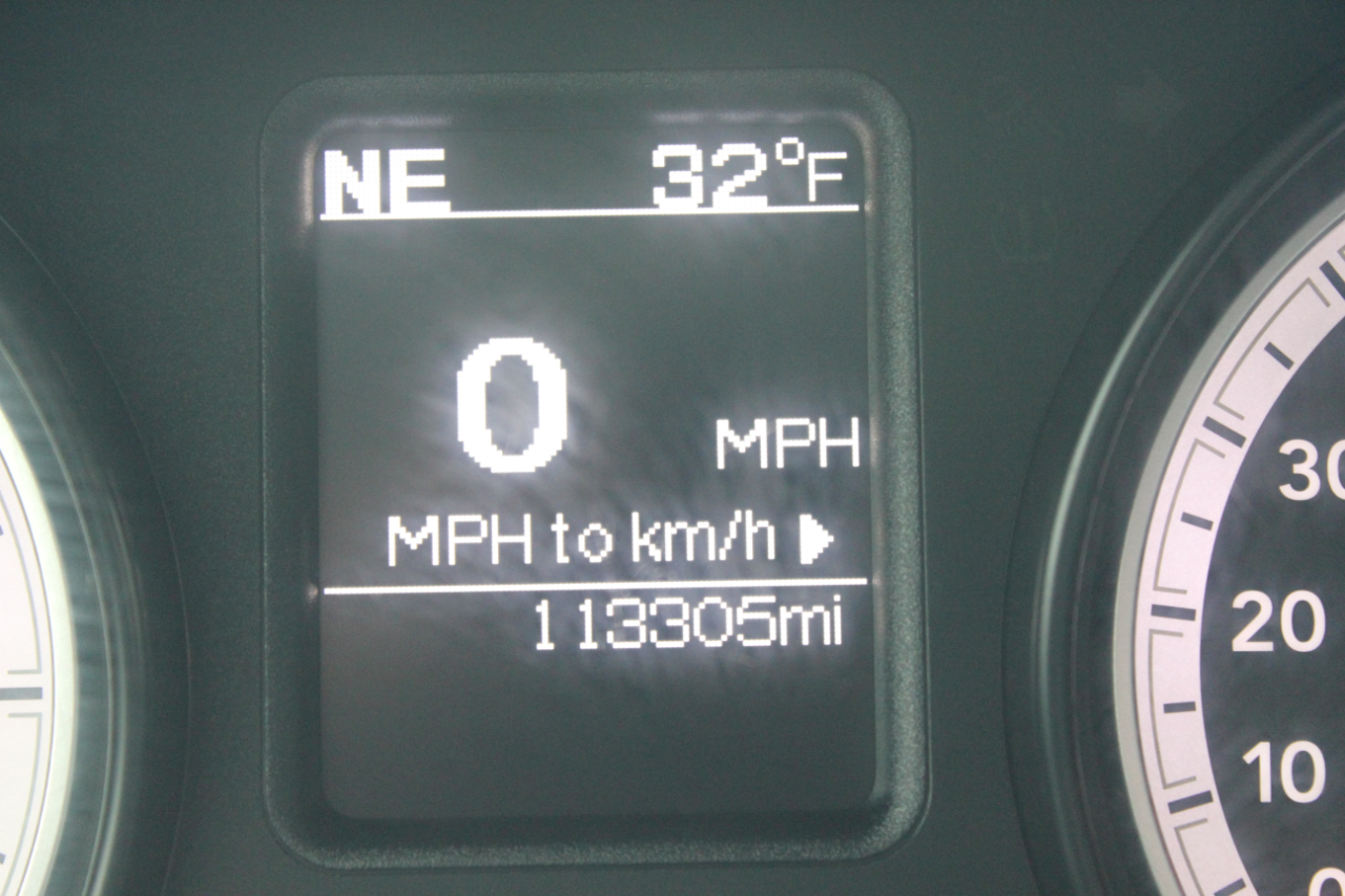 RAM 1500 Tradesman Quad Cab 4WD 2016