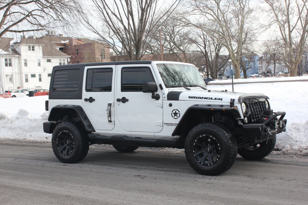 Jeep Wrangler Unlimited Sahara 4WD 2012