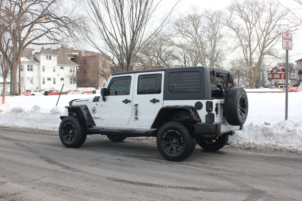 Jeep Wrangler Unlimited Sahara 4WD 2012