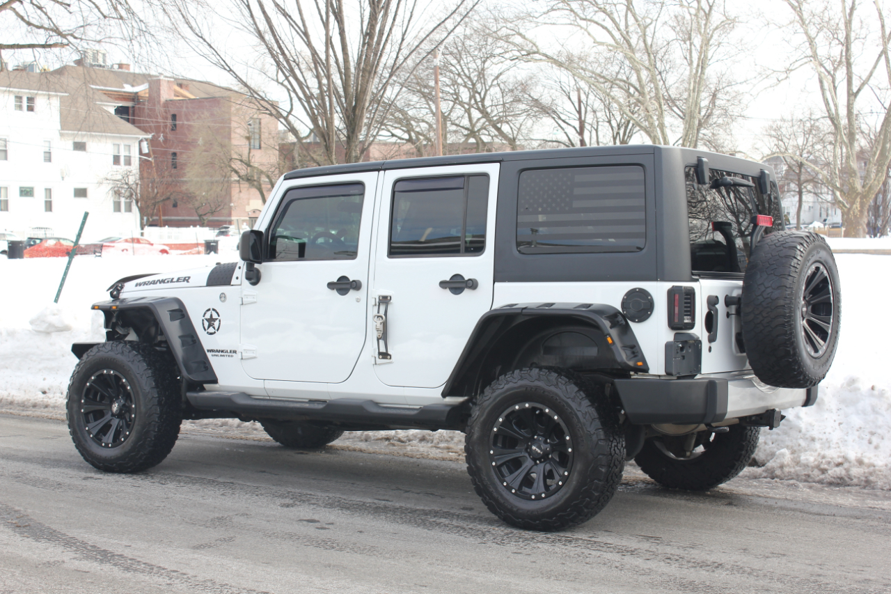 Jeep Wrangler Unlimited Sahara 4WD 2012