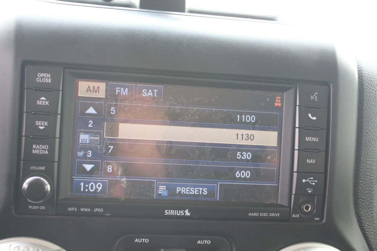 Jeep Wrangler Unlimited Sahara 4WD 2012