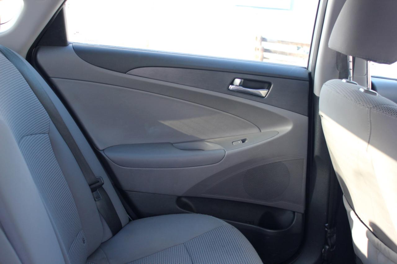 Hyundai Sonata GLS Auto 2012