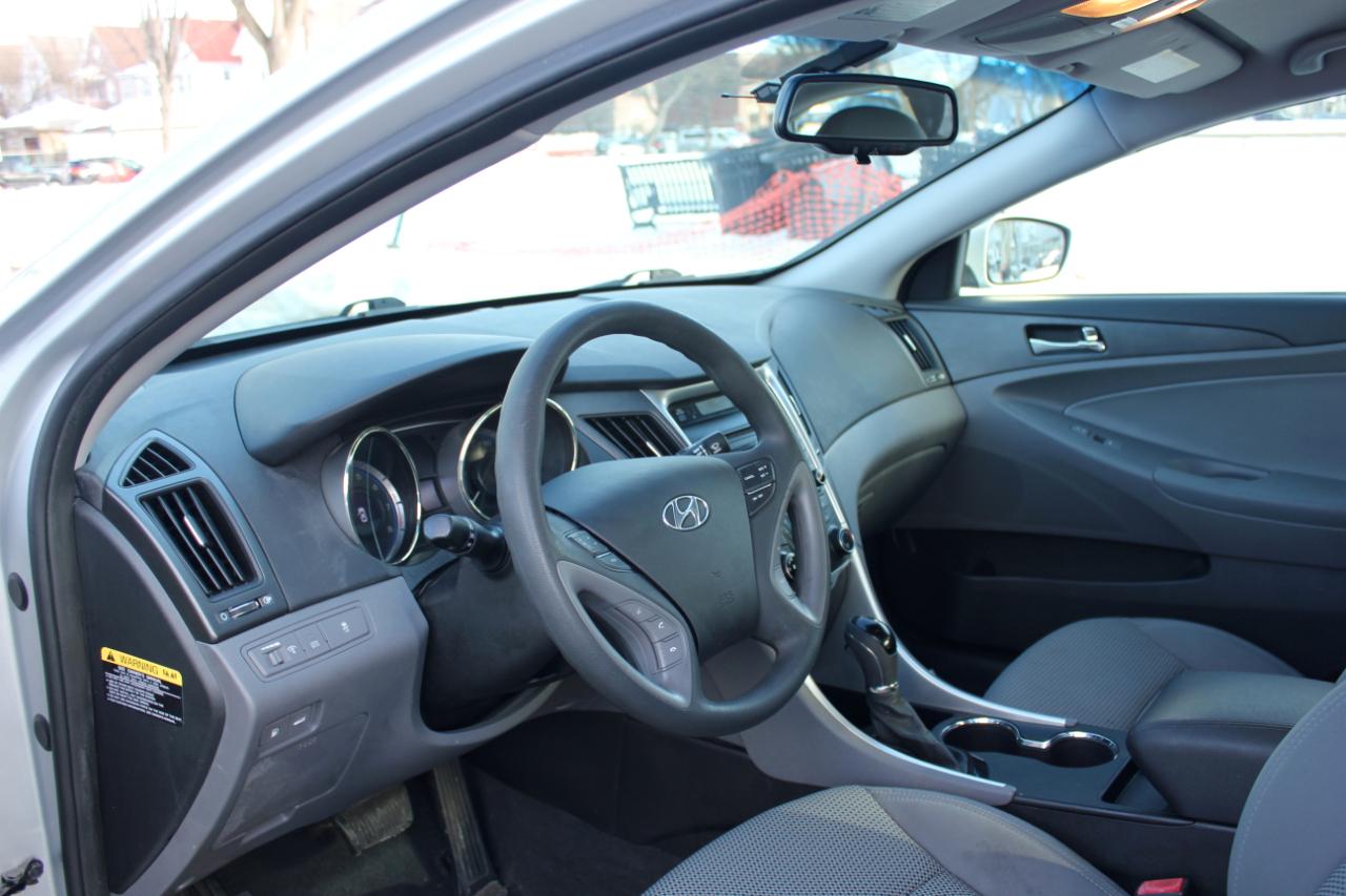 Hyundai Sonata GLS Auto 2012