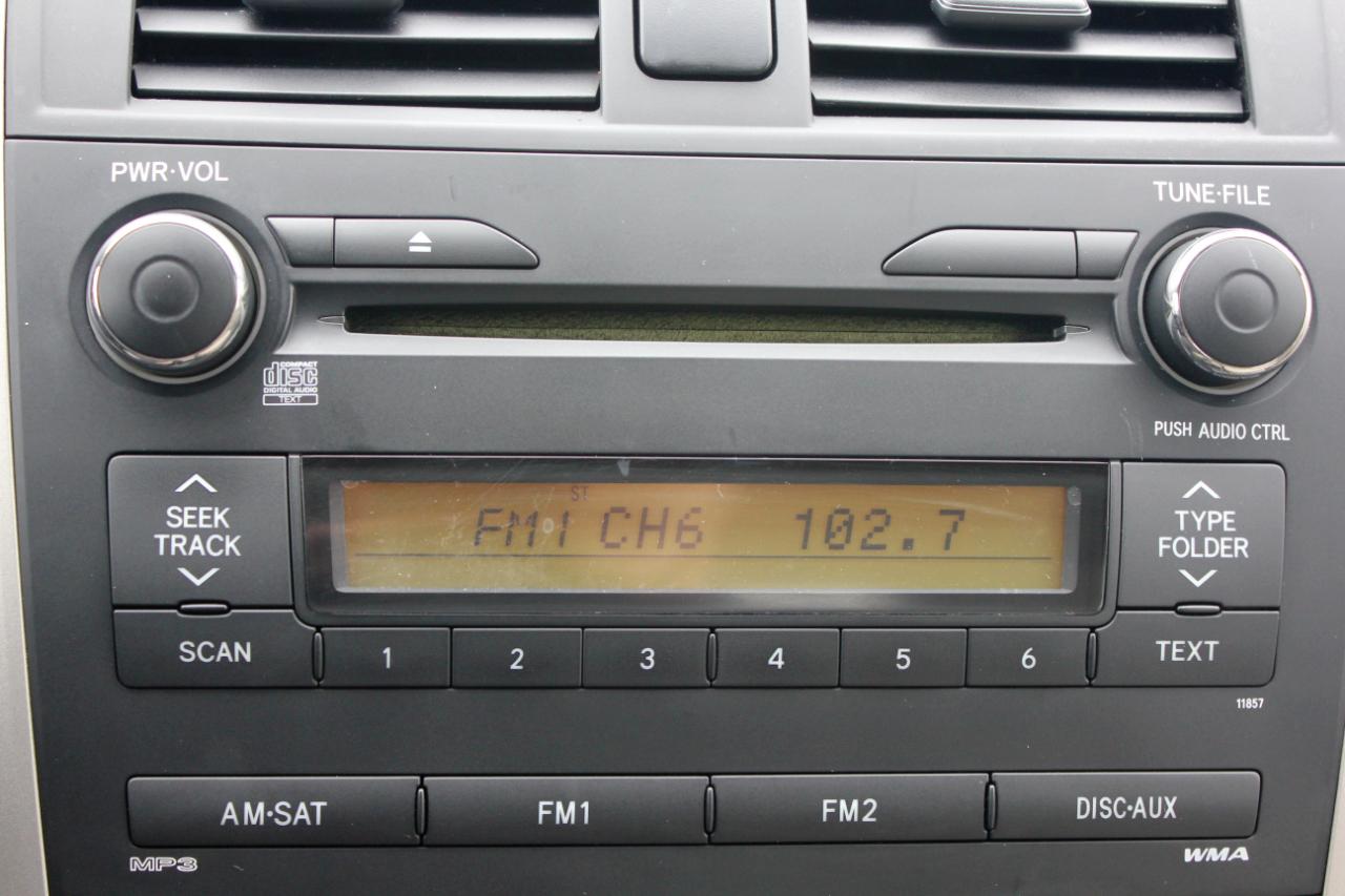 Toyota Corolla LE 4-Speed AT 2013