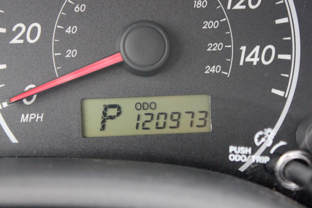 Toyota Corolla LE 4-Speed AT 2013