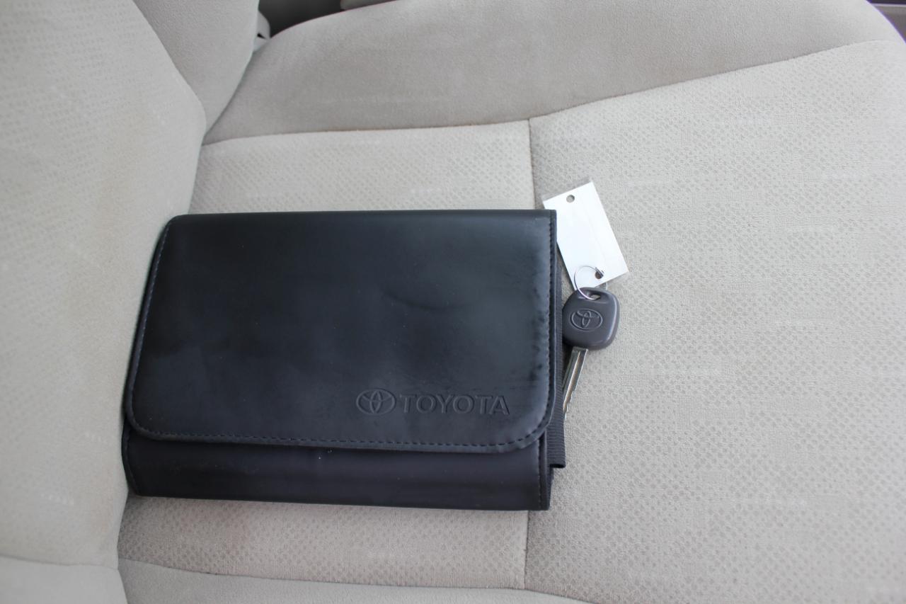 Toyota Corolla LE 4-Speed AT 2013