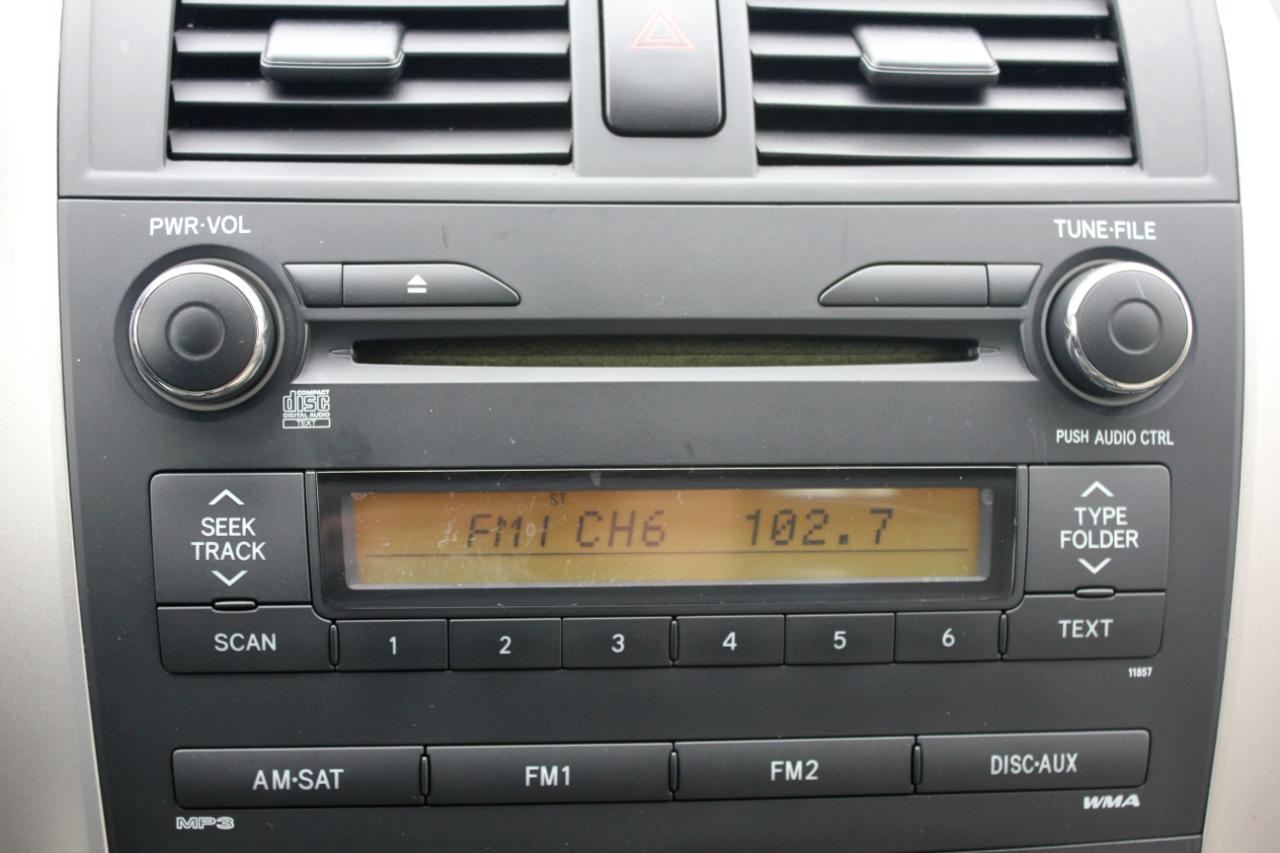 Toyota Corolla LE 4-Speed AT 2013