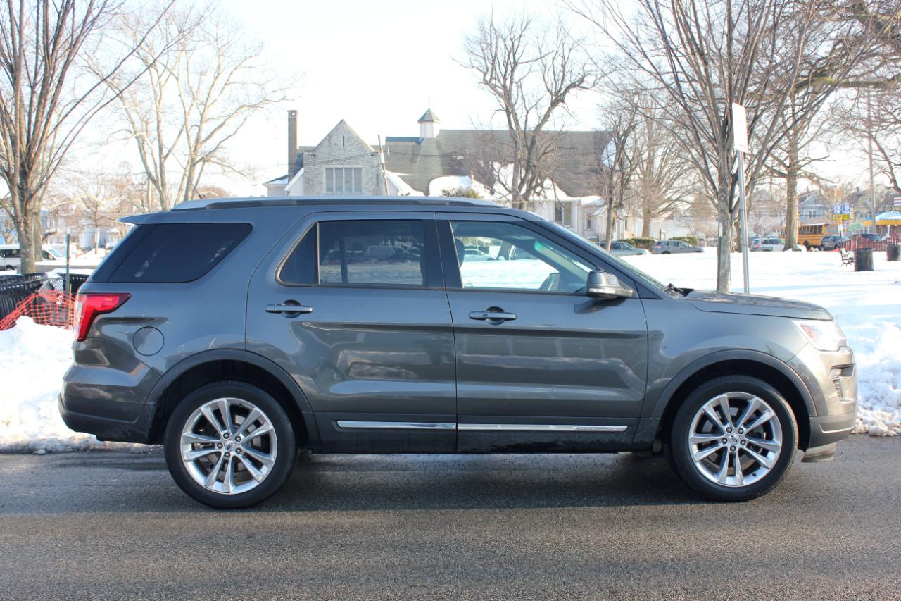 Ford Explorer XLT 4WD 2018