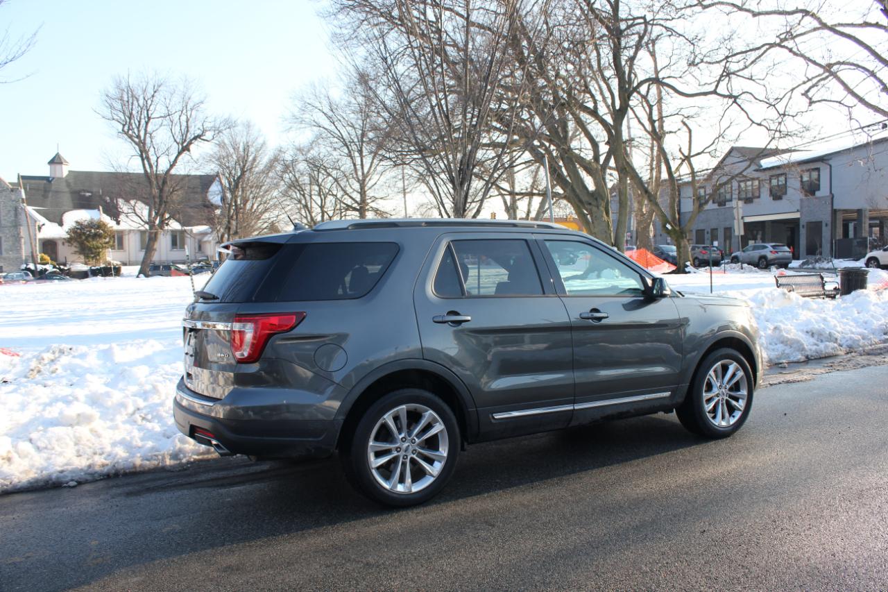 Ford Explorer XLT 4WD 2018