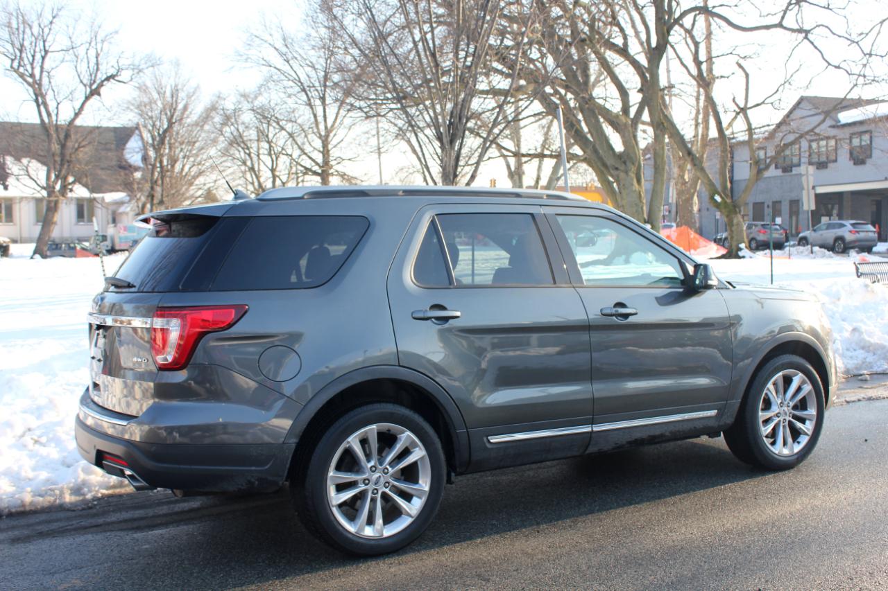 Ford Explorer XLT 4WD 2018
