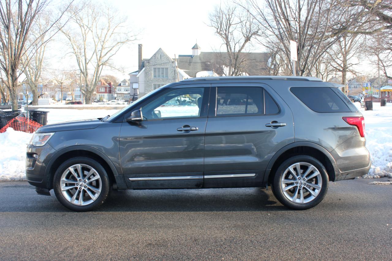 Ford Explorer XLT 4WD 2018