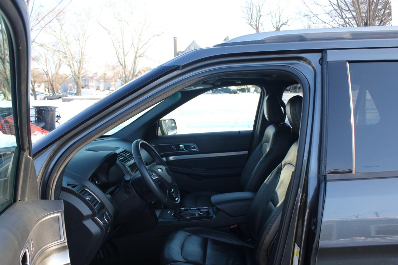 Ford Explorer XLT 4WD 2018