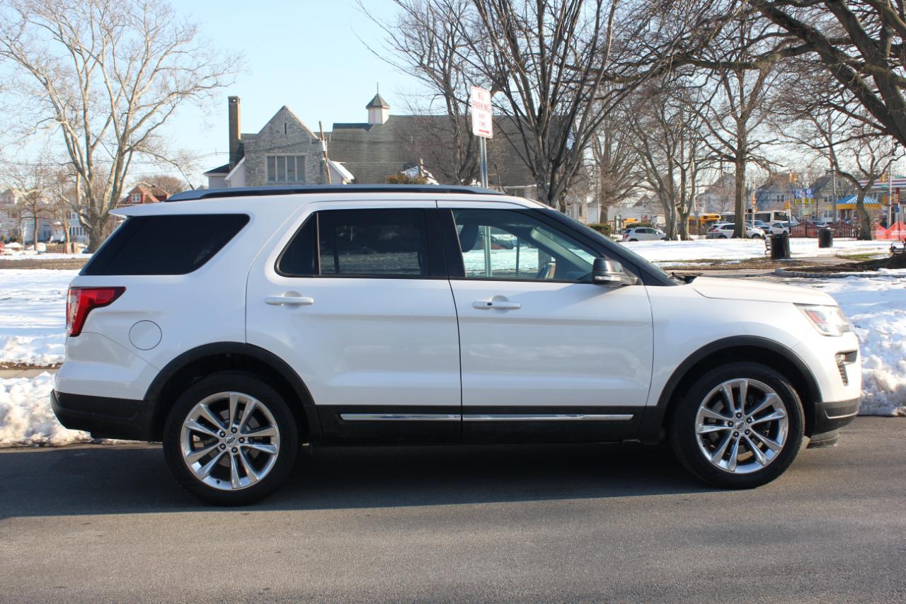 Ford Explorer XLT 4WD 2018